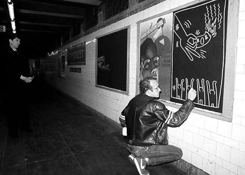 Keith Haring,Subway Drawing,1981 © Estate of Keith Haring,Photo:Tseng Kwong