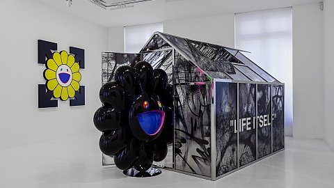 Vue de l’exposition Murakami & Abloh - ‘‘Technicolor 2‘‘ à la Galerie Gagosian Paris
