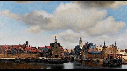 ‘‘Vue de Delft (Gezicht op Delft)‘‘ de Johannes Vermeer, huile sur toile, entre 1659 et 1660, exposé au Mauritshuis, à La Haye