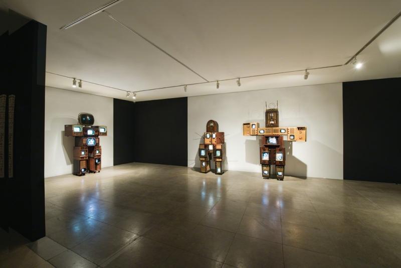 Installation view of Nam June Paik exhibition ’When He was in Seoul’ at the Hyundai Gallery © Courtesy Hyundai Gallery
